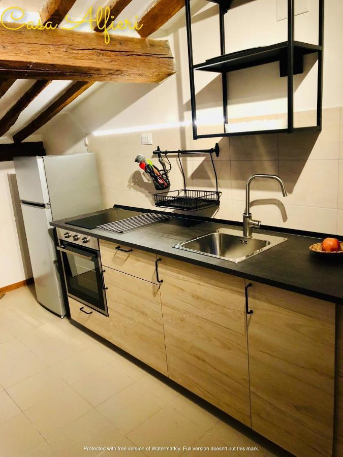Casa Alfieri-Graziosa Mansarda In Centro A Livorno Lägenhet Exteriör bild