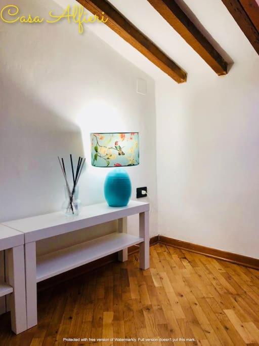 Casa Alfieri-Graziosa Mansarda In Centro A Livorno Lägenhet Exteriör bild